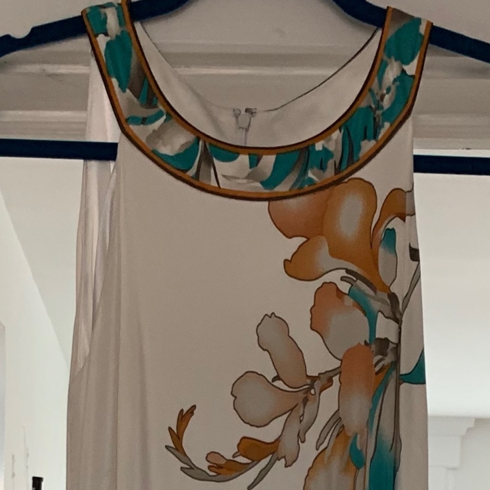Sleeveless Dress with belt